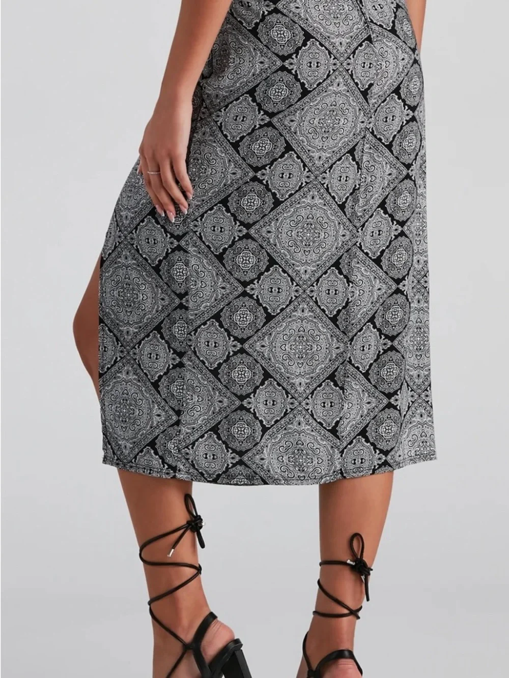 NWT Windsor Challis Boho‎ Slit Midi Skirt - Black & White Medallion - Small